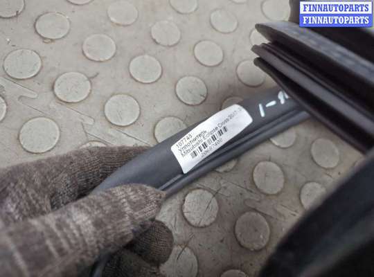 купить Уплотнитель на Mitsubishi Eclipse Cross 2017-