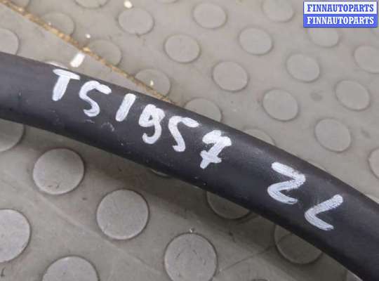 купить Уплотнитель на Peugeot Rifter 2018-2025