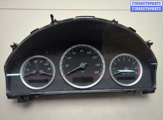 Щиток приборов (приборная панель) MB1568509 на Mercedes C W204 2006-2015