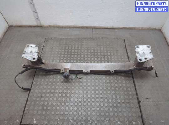 Усилитель бампера на Renault Megane III