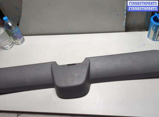 купить Обшивка крышки (двери) багажника на Ford Explorer 2001-2006