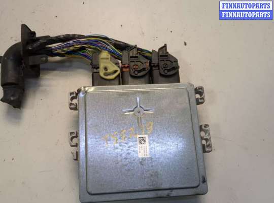 Блок управления двигателем VL527761 на Volvo V40 2012-2020