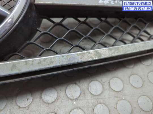 купить Решетка радиатора на Mercedes C W204 2006-2015