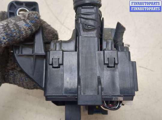 купить Блок предохранителей на Toyota Avensis 2 2003-2008