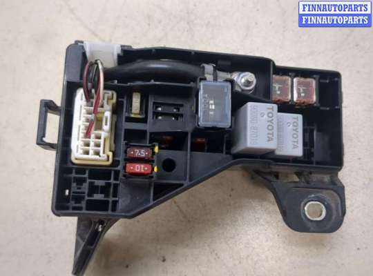 купить Блок предохранителей на Toyota Avensis 2 2003-2008