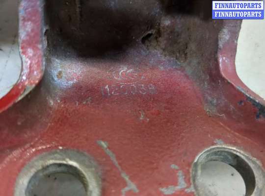 купить Петля двери на Toyota Tundra 2007-2013