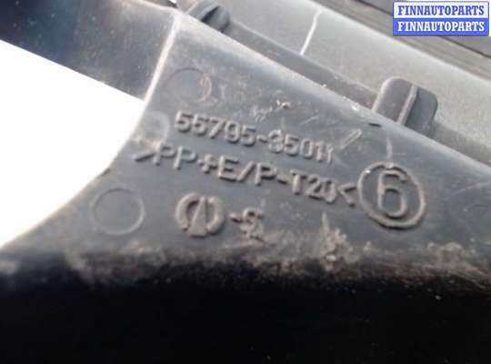 купить Жабо под дворники (дождевик) на Toyota FJ Cruiser