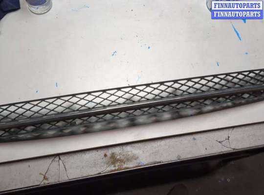 Заглушка (решётка) бампера ST339732 на Ford Galaxy 2000-2006