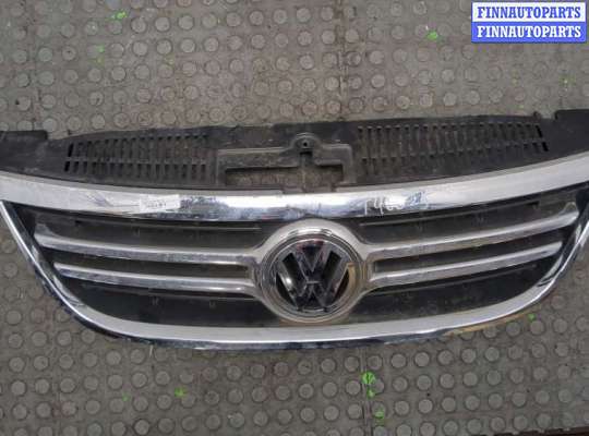 Решетка радиатора на Volkswagen Tiguan I (5N)
