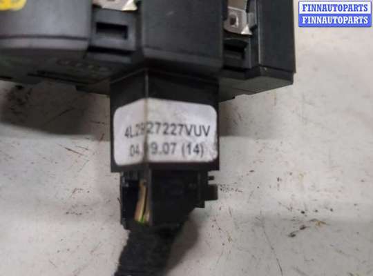 купить Кнопка управления бортовым компьютером на Audi Q7 2005-2015