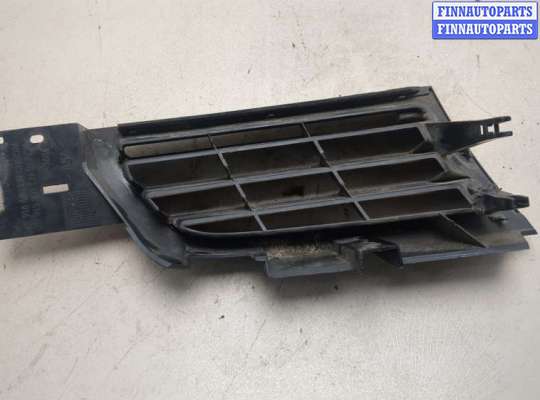 купить Решетка радиатора на Mitsubishi Carisma 1995-2004