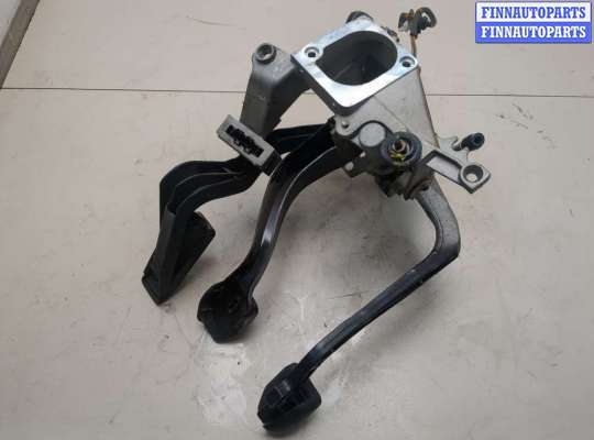 купить Узел педальный (блок педалей) на Audi A4 (B5) 1994-2000