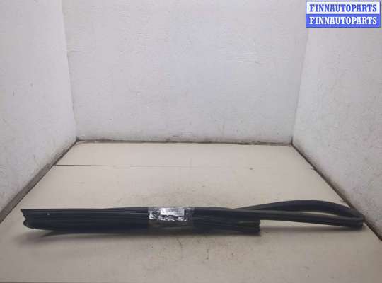 купить Уплотнитель на Mercedes ML W163 1997-2005