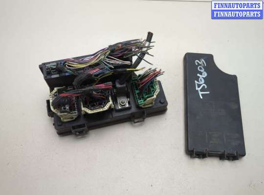 купить Блок предохранителей на Dodge Caliber 2006-2013