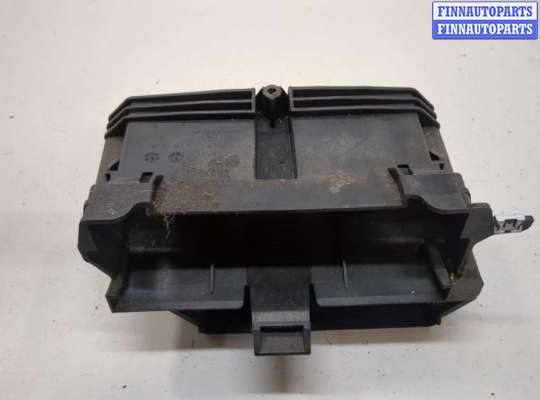 купить Кронштейн блока управления на Audi Q7 2005-2015