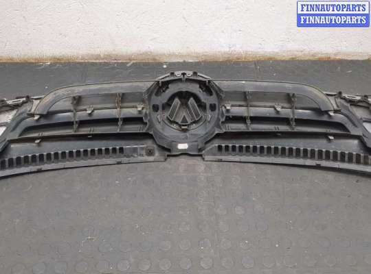 купить Решетка радиатора на Volkswagen Golf Plus