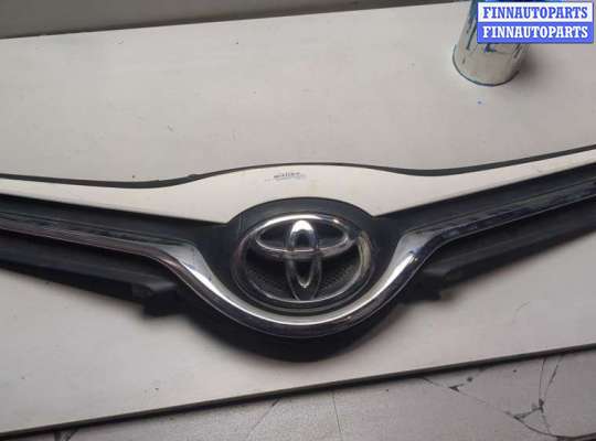 купить Решетка радиатора на Toyota Yaris 2010-2017