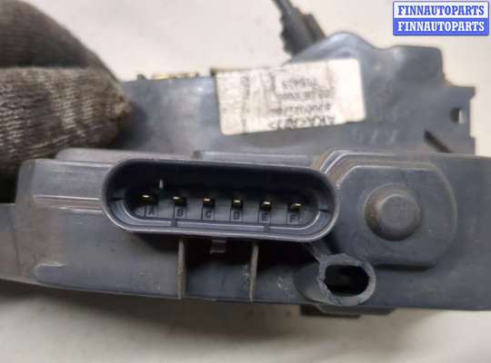 Замок боковой двери на Renault Megane II