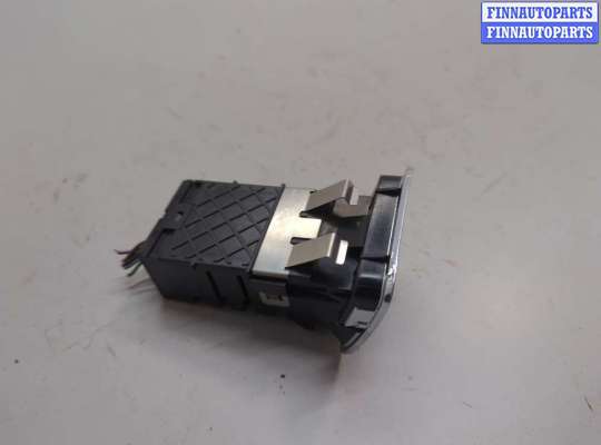 Кнопка стояночного тормоза (ручника) MB1728482 на Mercedes S W221 2005-2013