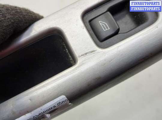 купить Кнопка стеклоподъемника (блок кнопок) на Volvo S40 2004-