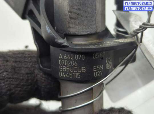 купить Форсунка топливная на Chrysler 300C 2004-2011