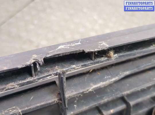 купить Решетка радиатора на Volkswagen Transporter 4 1991-2003