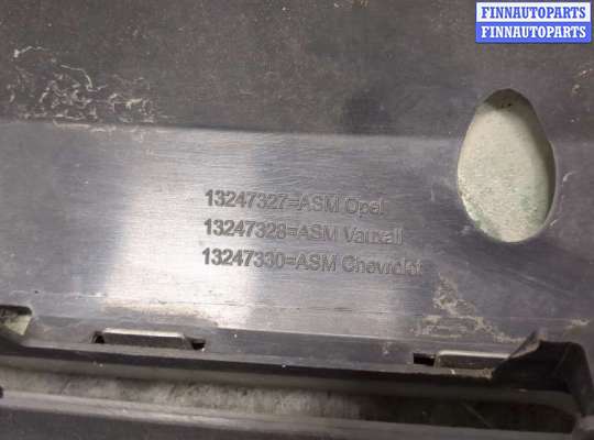 купить Решетка радиатора на Opel Zafira B 2005-2012