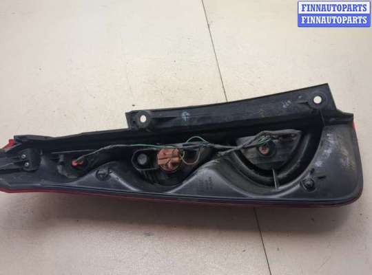 Фонарь задний на Nissan Note (E11)