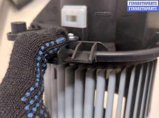 купить Двигатель отопителя (моторчик печки) на Peugeot Partner 2018-2024