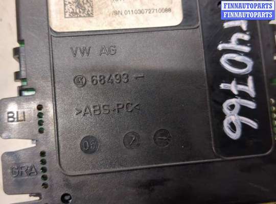 купить Блок управления подрулевыми переключателями на Volkswagen Passat 6 2005-2010