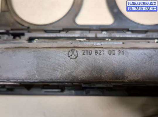 купить Рамка под переключатель отопителя на Mercedes C W202 1993-2001