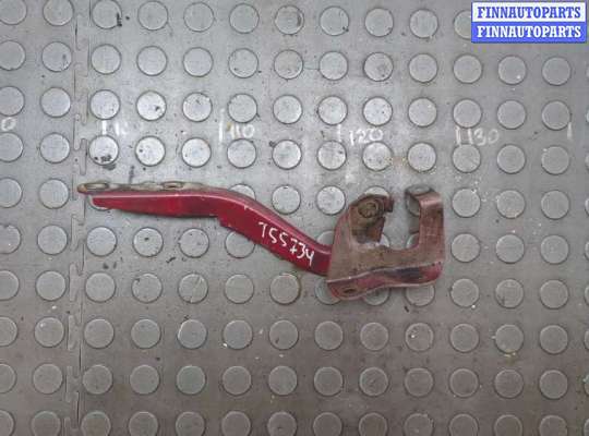 купить Петля капота на Toyota Auris E15 2006-2012