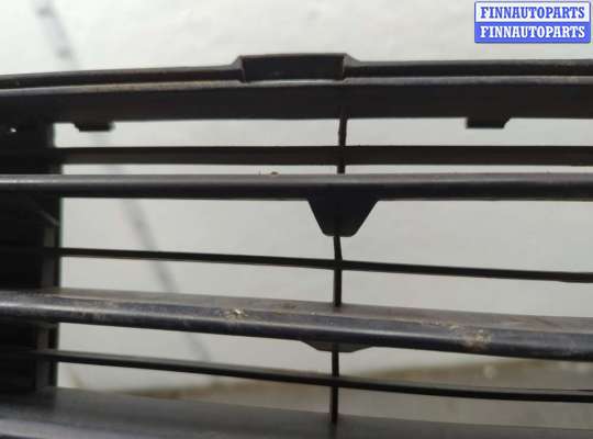 купить Заглушка (решётка) бампера на Peugeot 307 2001-2008