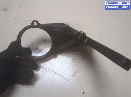 купить Кронштейн полуоси на Nissan X-Trail (T30) 2001-2007