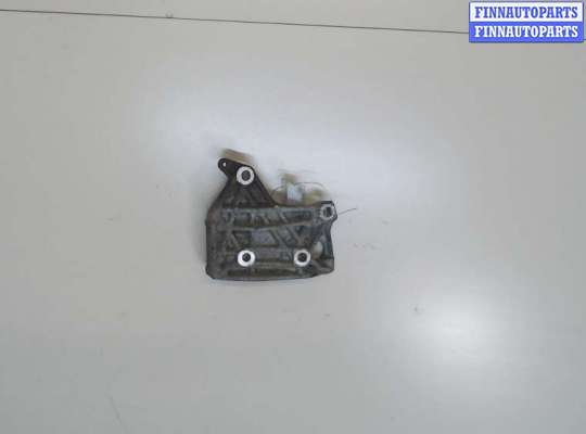 Кронштейн насоса гидроусилителя руля RN1419094 на Renault Clio 1998-2008