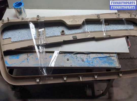 купить Обшивка крышки (двери) багажника на Chevrolet Tahoe 1999-2006