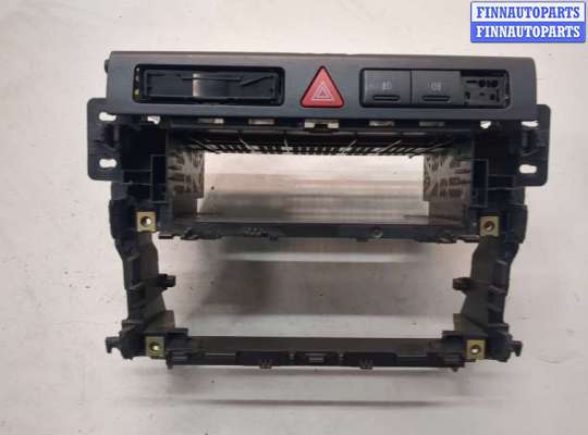 Кнопка аварийки AU1723886 на Audi A4 (B5) 1994-2000