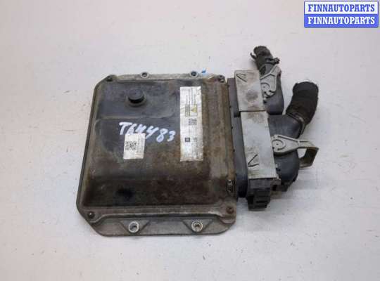 Блок управления двигателем OP2443718 на Opel Zafira B 2005-2014
