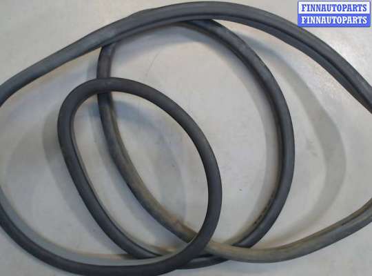 купить Уплотнитель на Mercedes ML W164 2005-2011