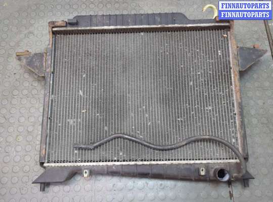 Радиатор охлаждения двигателя LN16363 на Lincoln Navigator 2002-2006