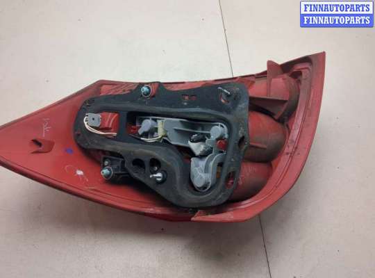 купить Фонарь (задний) на Toyota Auris E15 2006-2012