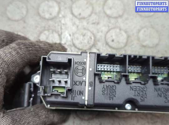 купить Кнопка стеклоподъемника (блок кнопок) на Chevrolet Tahoe 2006-2014