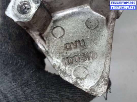 купить Кронштейн насоса гидроусилителя руля на Land Rover Freelander 1 1998-2006