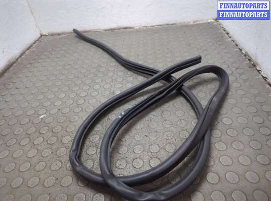 купить Уплотнитель на Nissan X-Trail (T30) 2001-2007