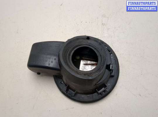 Лючок бензобака на Ford Fiesta VI