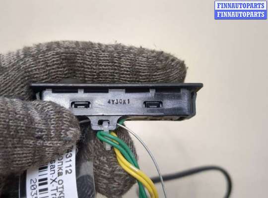 купить Кнопка открывания багажника с крышки на Nissan X-Trail (T32) 2013-2023