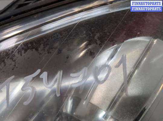 Фара передняя на Mercedes-Benz B (W245)