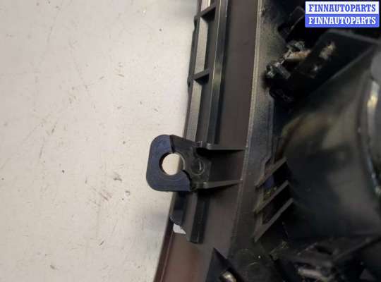 купить Рамка под кулису на Volkswagen Touareg 2002-2007