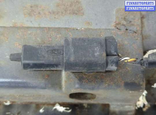 купить Усилитель бампера на Ford Focus 2 2008-2011