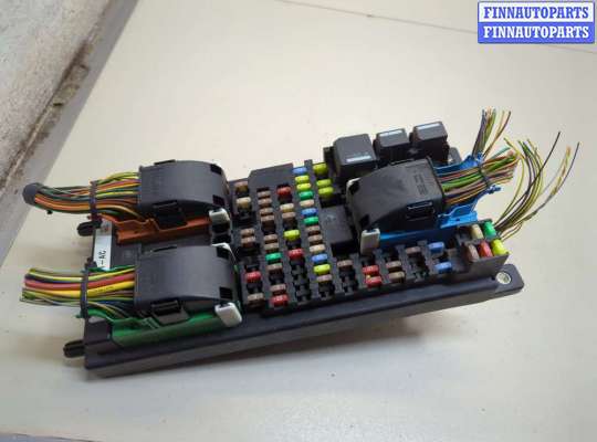 Блок предохранителей LRN3562 на Land Rover Discovery Sport 2014-2022